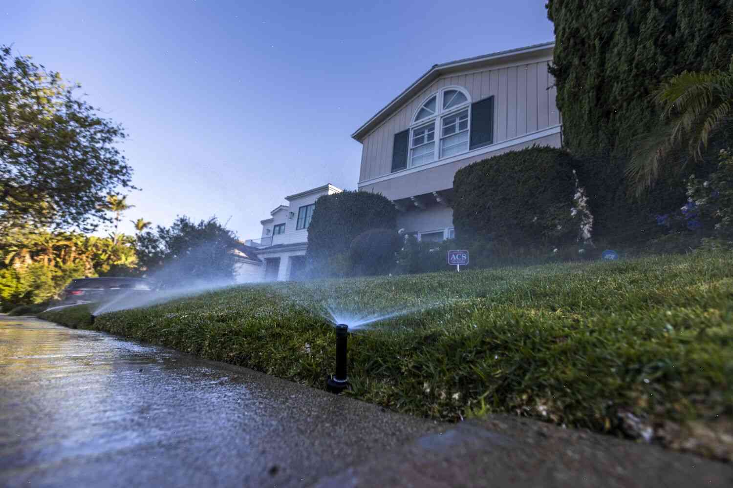 The Santa Monica Water District is running dry and running low on water